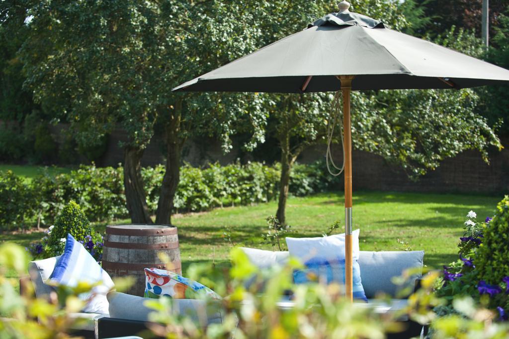 Bed and Breakfast The Bell, Alderminster Stratford-upon-Avon Exterior foto